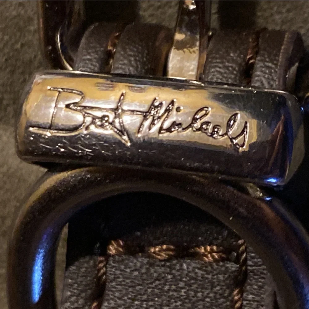 New Bret, Michaels, dog collar